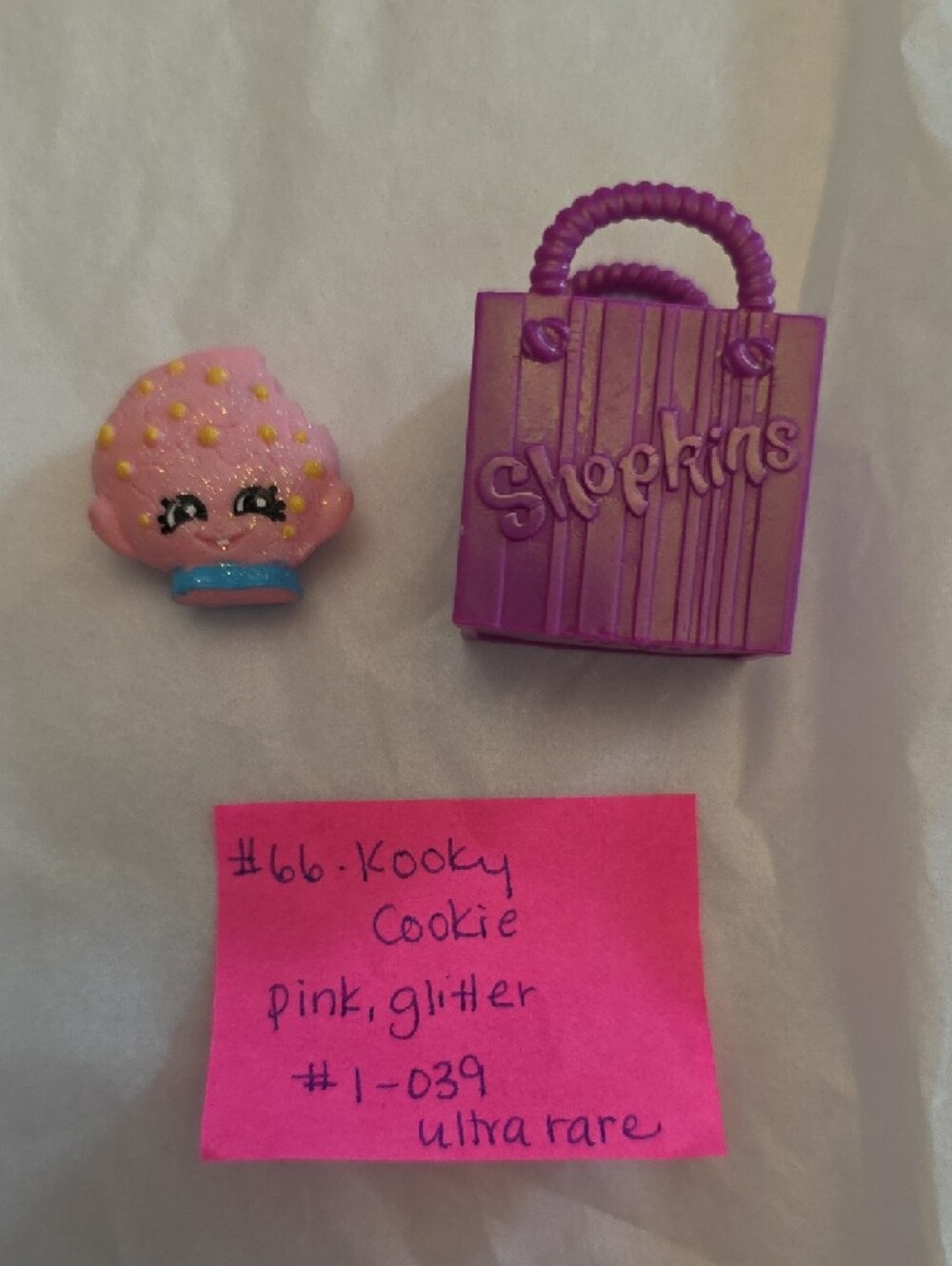 Ultra Rare - Shopkins Pink Glitter Kooky Cookie Figurine